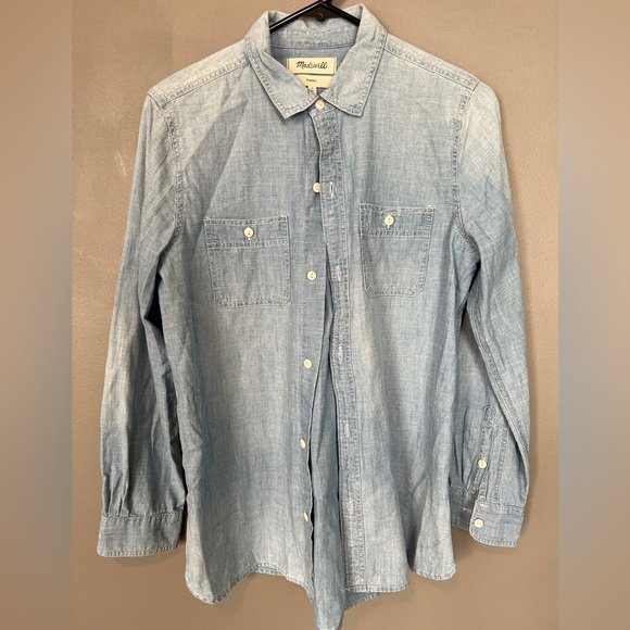 Lot of 5 button ups! Like new! - Picture 6 of 14